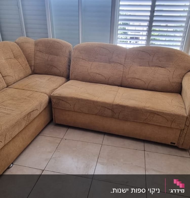 ספה פינתית בצבע בז